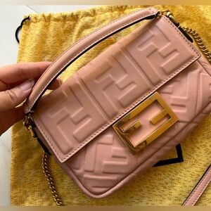 Fendi Baguette Mini in Pink